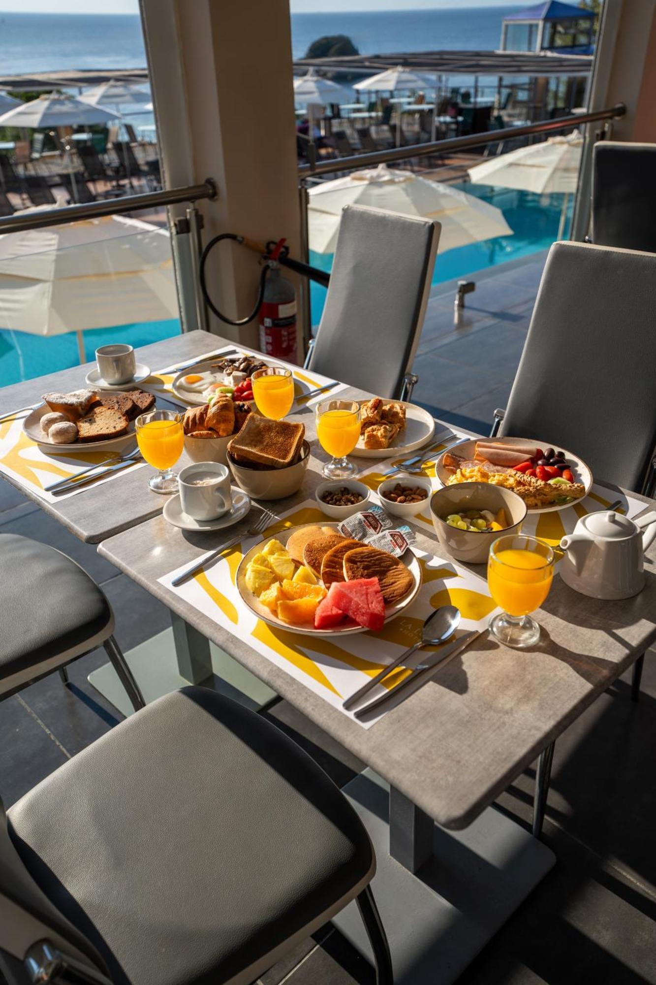 טרולוס La Luna Hotel מראה חיצוני תמונה